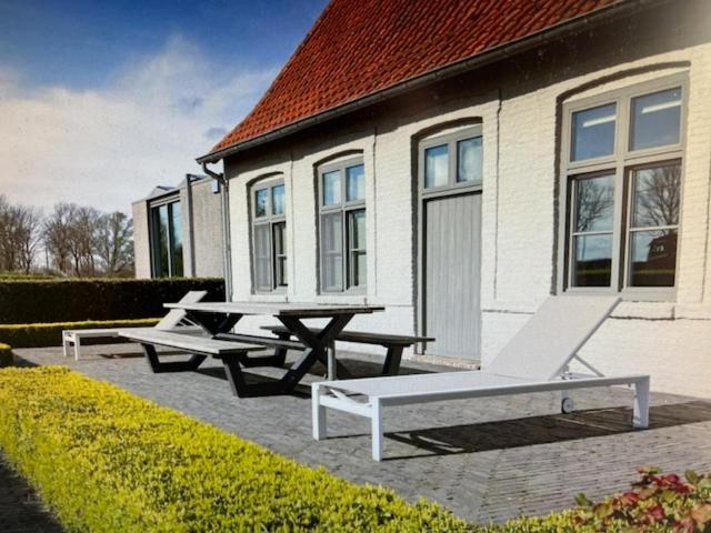Schravenhoek Met Indoorzwembad En Sauna Вёрне Экстерьер фото